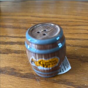 Cracker Barrel Brown and Blue Salt Shaker